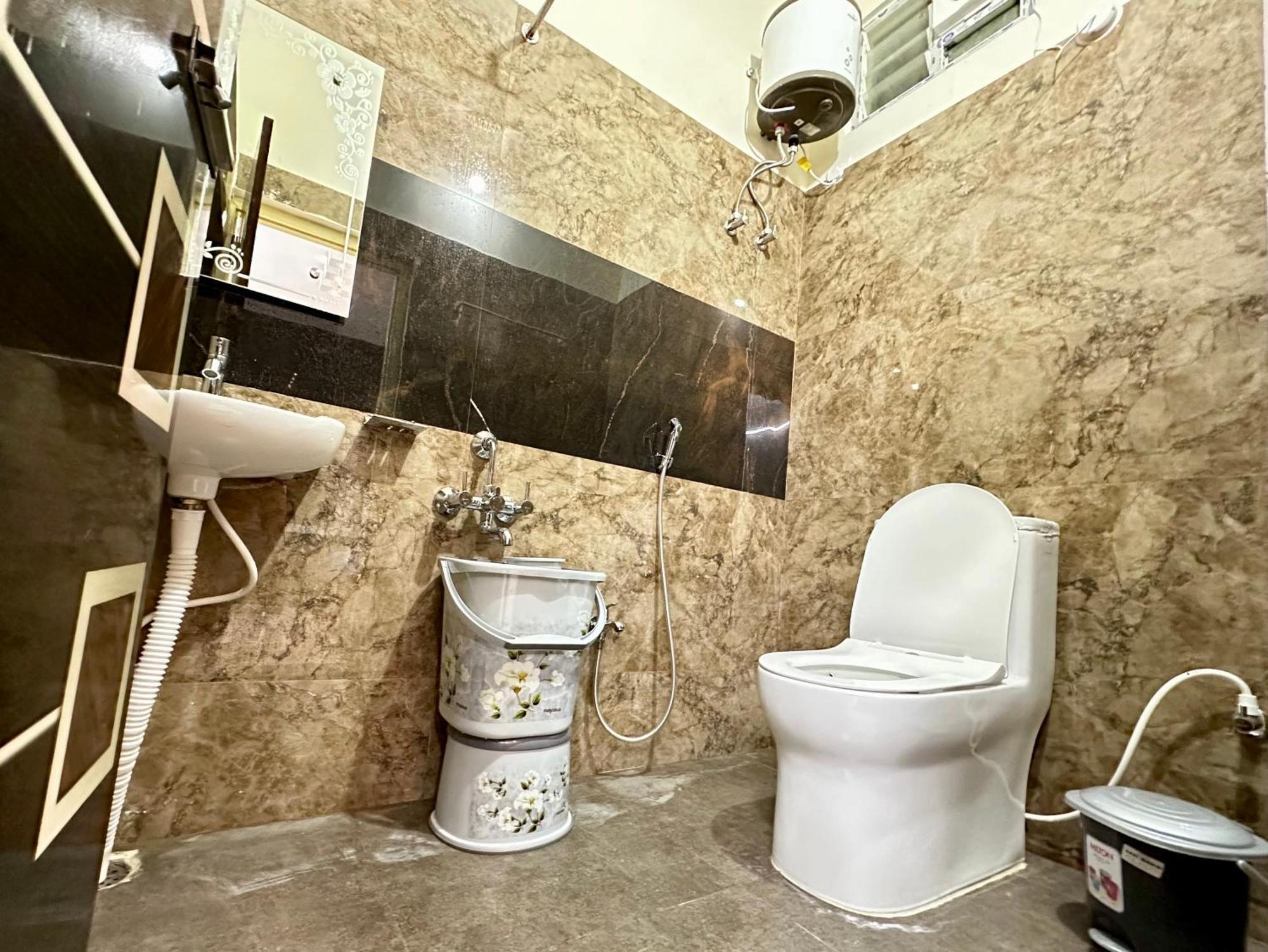 Truelife - 3Bhk Family Suites - Ps4 Pure Veg Restaurant On The Way To Balaji Temple - 2500 Sft Large Signature Apartment - Modular Kitchen - Super Fast Wifi, Smart Tv, 250 Jio Channels - Parking - Easy Access To All Temples - Top Service With Lots Of Tirupati Exteriér fotografie