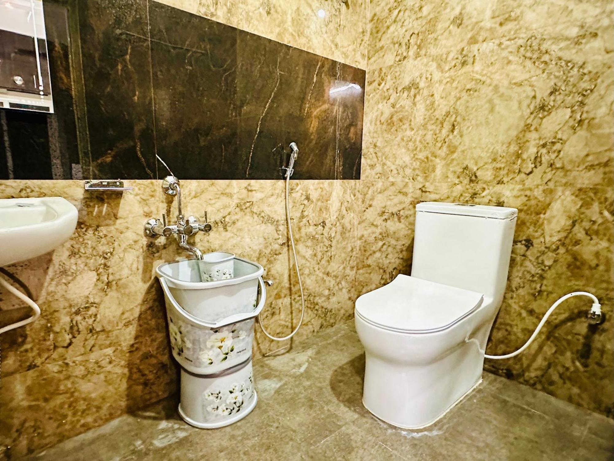 Truelife - 3Bhk Family Suites - Ps4 Pure Veg Restaurant On The Way To Balaji Temple - 2500 Sft Large Signature Apartment - Modular Kitchen - Super Fast Wifi, Smart Tv, 250 Jio Channels - Parking - Easy Access To All Temples - Top Service With Lots Of Tirupati Exteriér fotografie