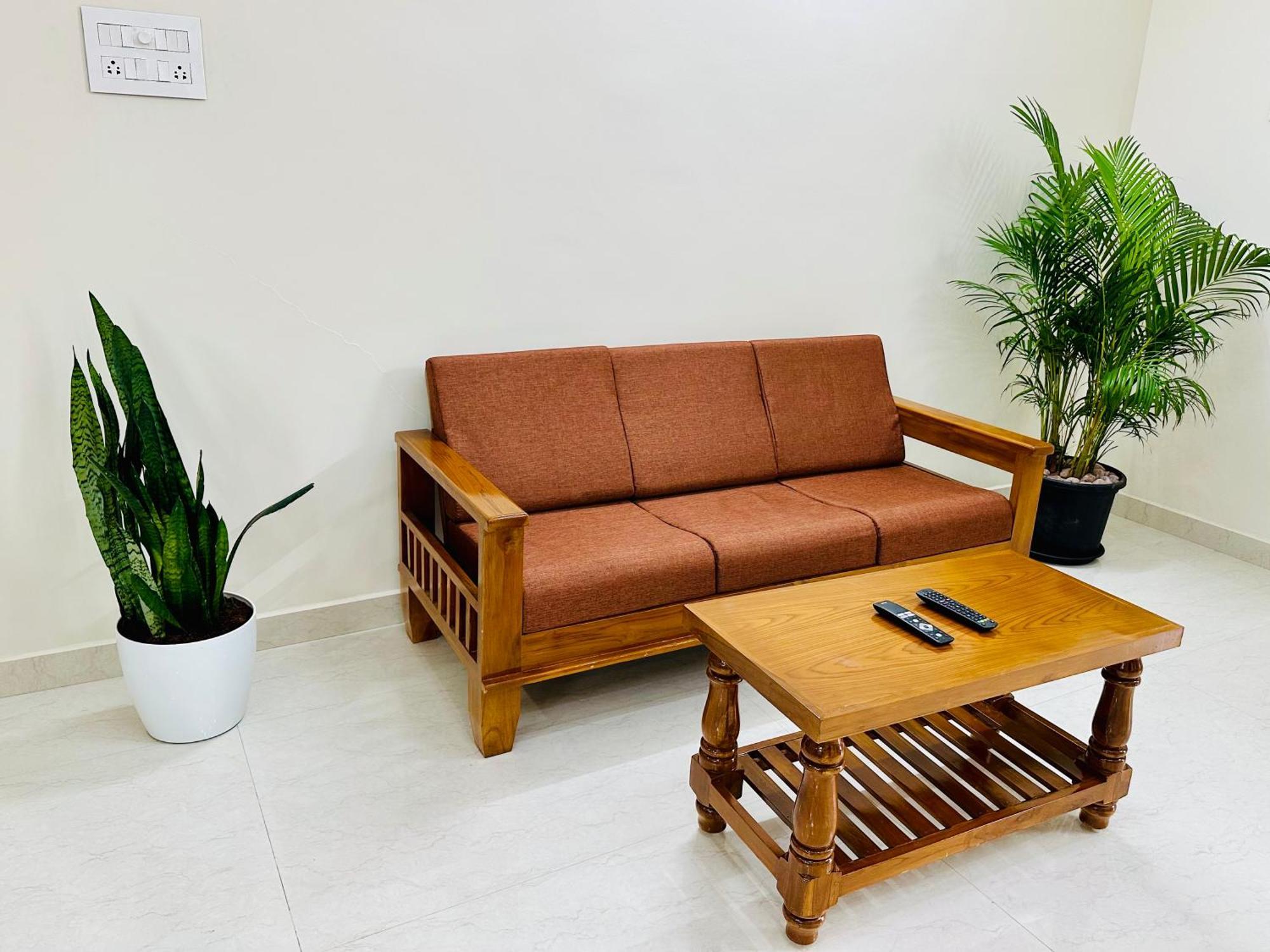 Truelife - 3Bhk Family Suites - Ps4 Pure Veg Restaurant On The Way To Balaji Temple - 2500 Sft Large Signature Apartment - Modular Kitchen - Super Fast Wifi, Smart Tv, 250 Jio Channels - Parking - Easy Access To All Temples - Top Service With Lots Of Tirupati Exteriér fotografie
